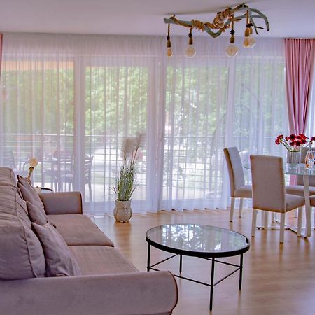 Apartamenty Kornel ポビエロボ エクステリア 写真