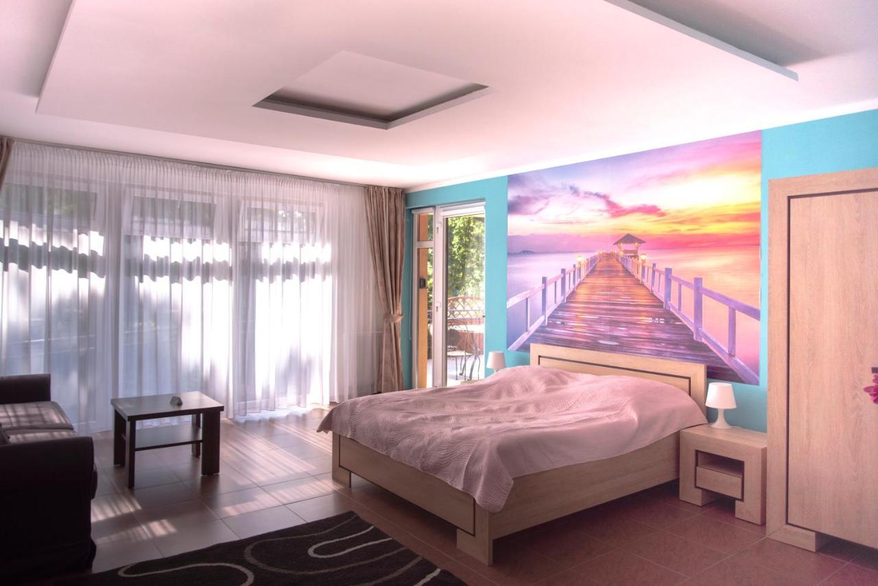 Apartamenty Kornel ポビエロボ エクステリア 写真