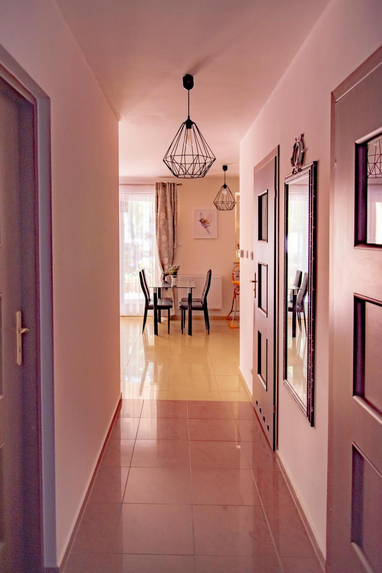 Apartamenty Kornel ポビエロボ エクステリア 写真