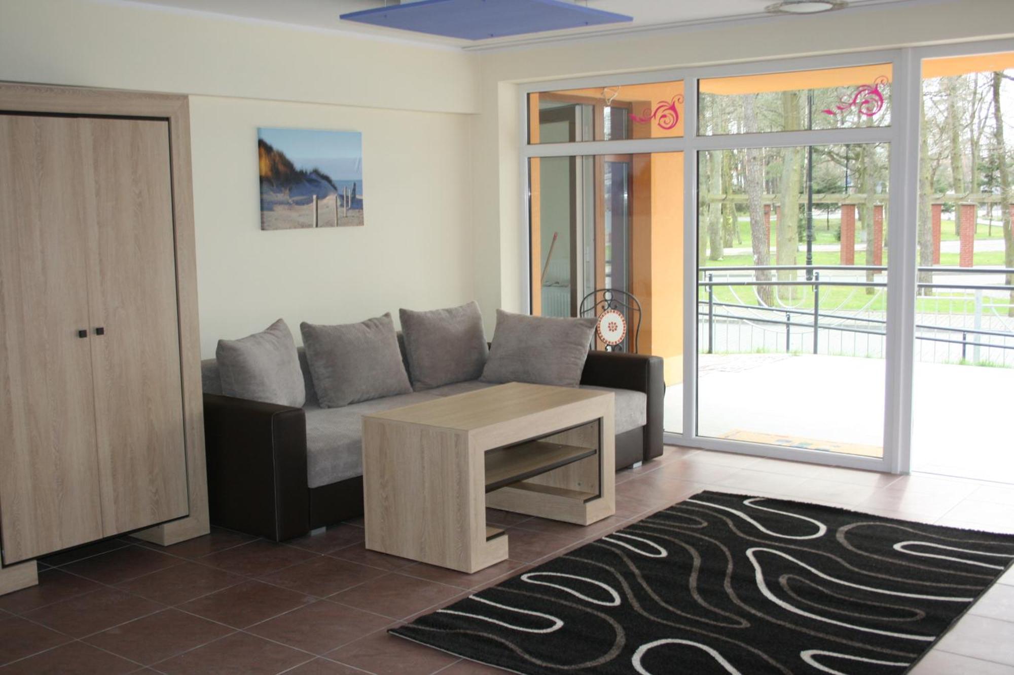Apartamenty Kornel ポビエロボ エクステリア 写真