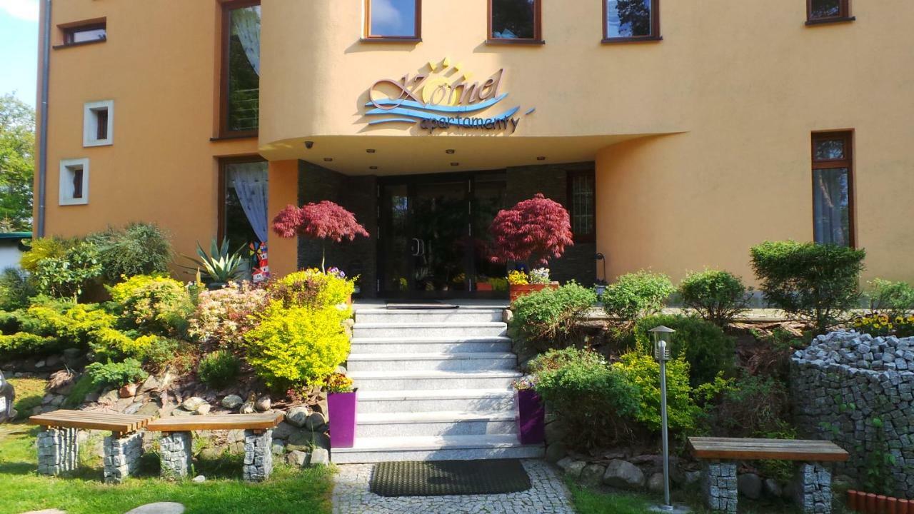 Apartamenty Kornel ポビエロボ エクステリア 写真