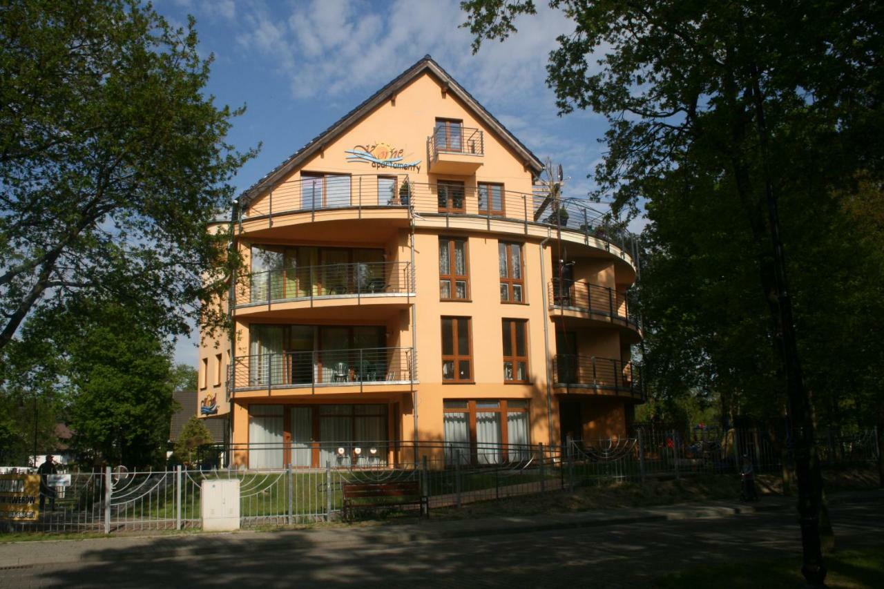 Apartamenty Kornel ポビエロボ エクステリア 写真