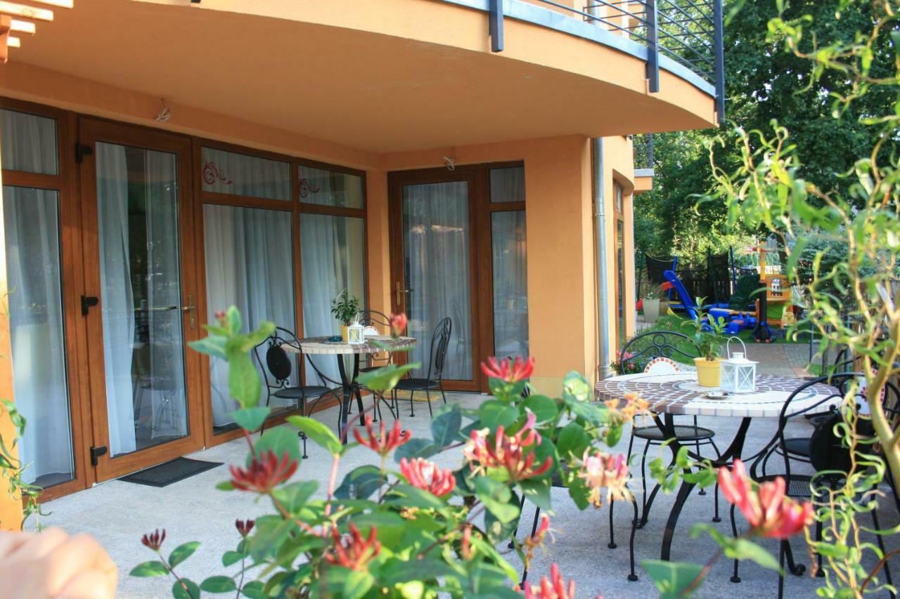 Apartamenty Kornel ポビエロボ エクステリア 写真